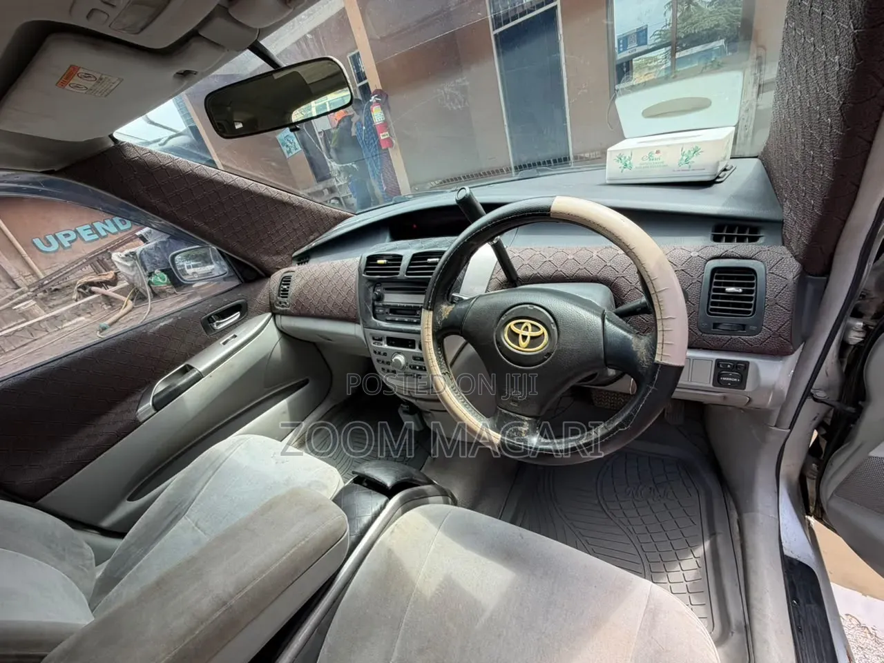 Toyota Opa 2000 Silver