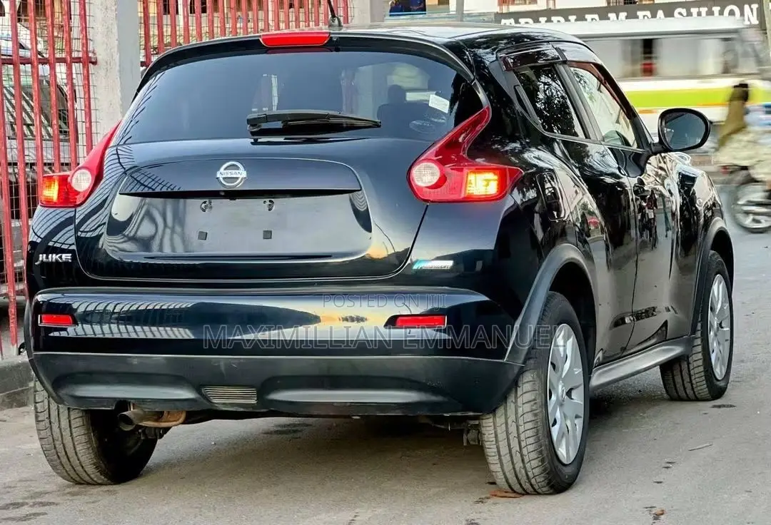 Nissan Juke 2011 Red