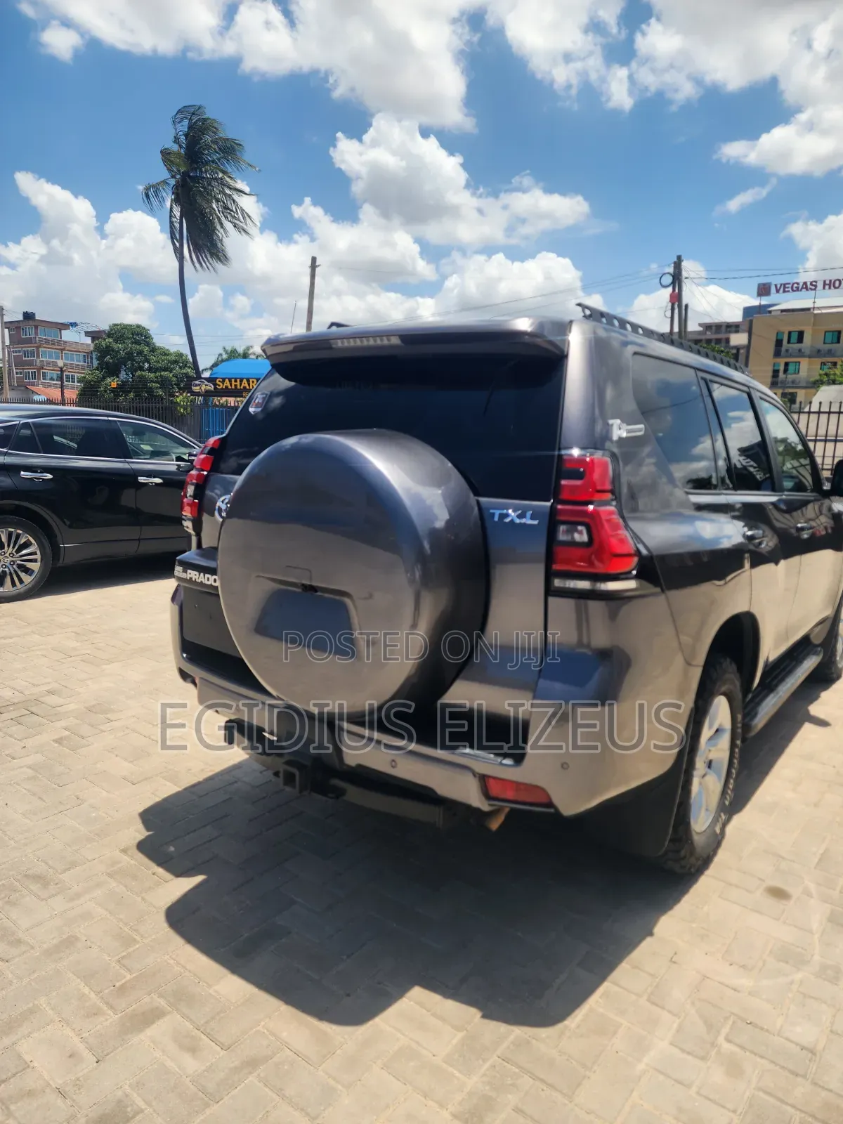 Toyota Land Cruiser Prado 2023 Gray