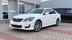 Toyota Crown 2009 White