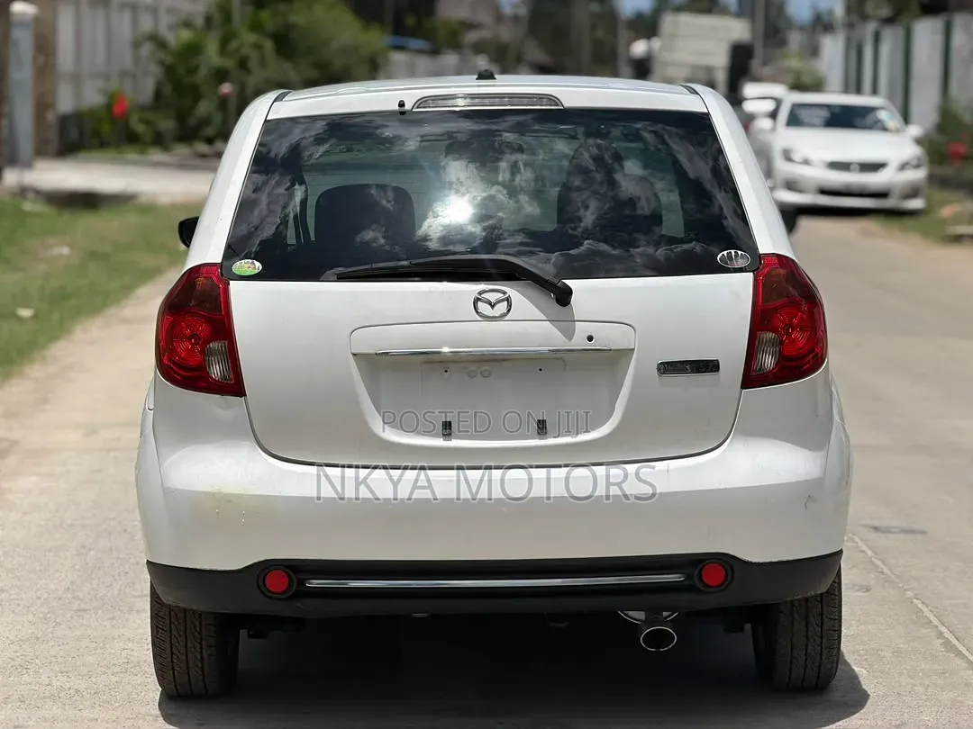 Mazda Verisa 2013 White