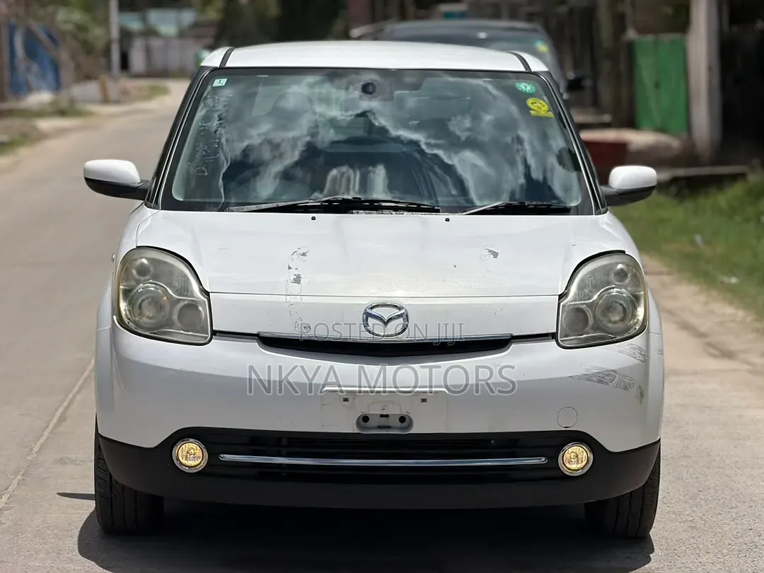 Mazda Verisa 2013 White
