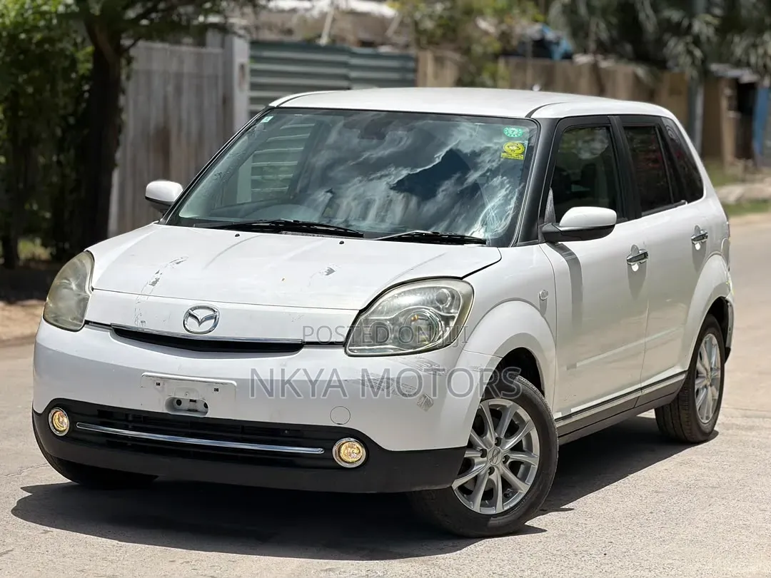 Mazda Verisa 2013 White