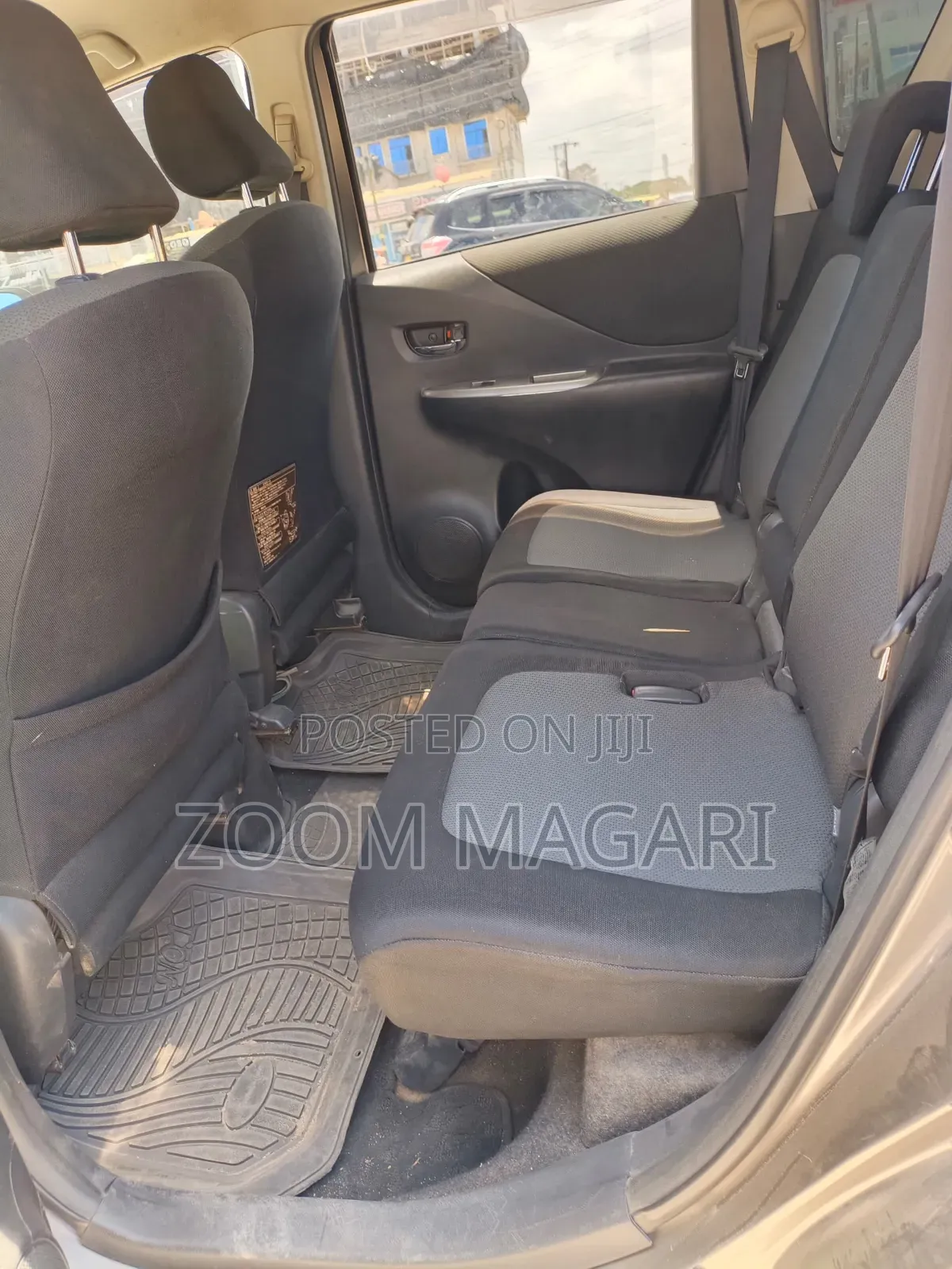 Toyota Ractis 2006 Gray