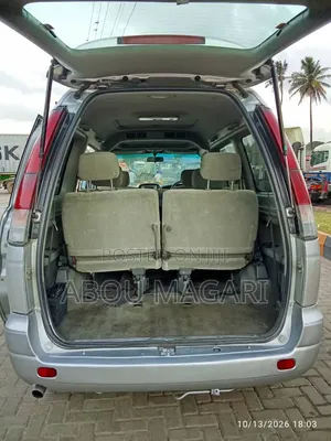 Toyota Noah 2.0 FWD (8 Seater) 2002 Silver