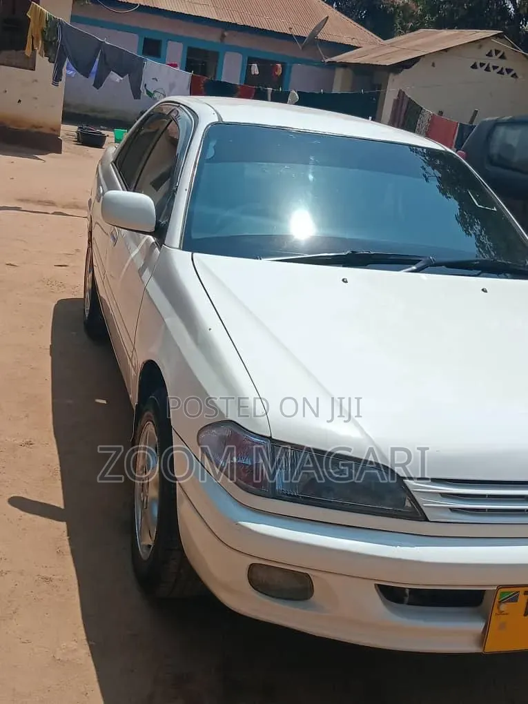Toyota Carina 1999 White