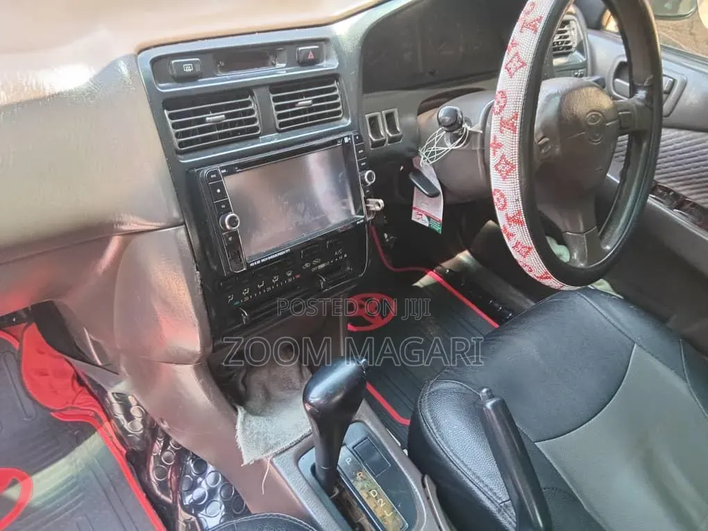 Toyota Carina 1999 White