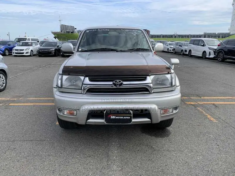 Toyota Hilux Surf 2000 Silver
