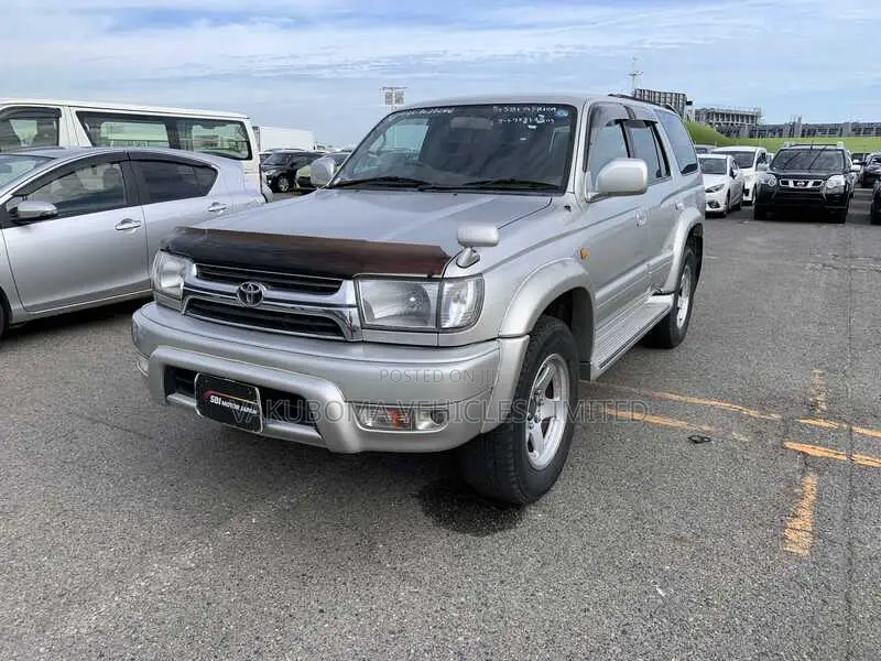Toyota Hilux Surf 2000 Silver