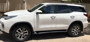 Toyota Fortuner 2021 White