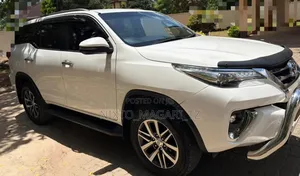Toyota Fortuner 2021 White