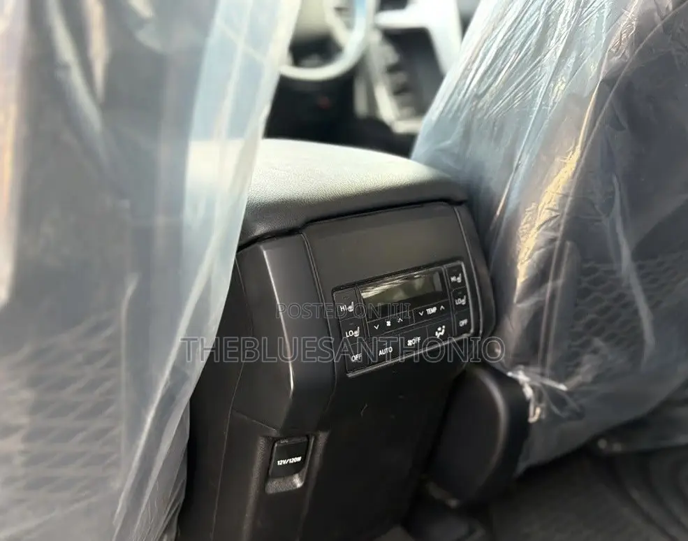 Toyota Land Cruiser Prado 2023 Gray