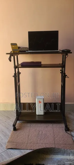 Computer/Laptop Table