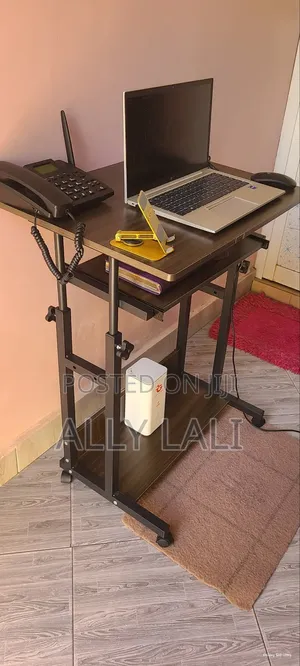 Computer/Laptop Table