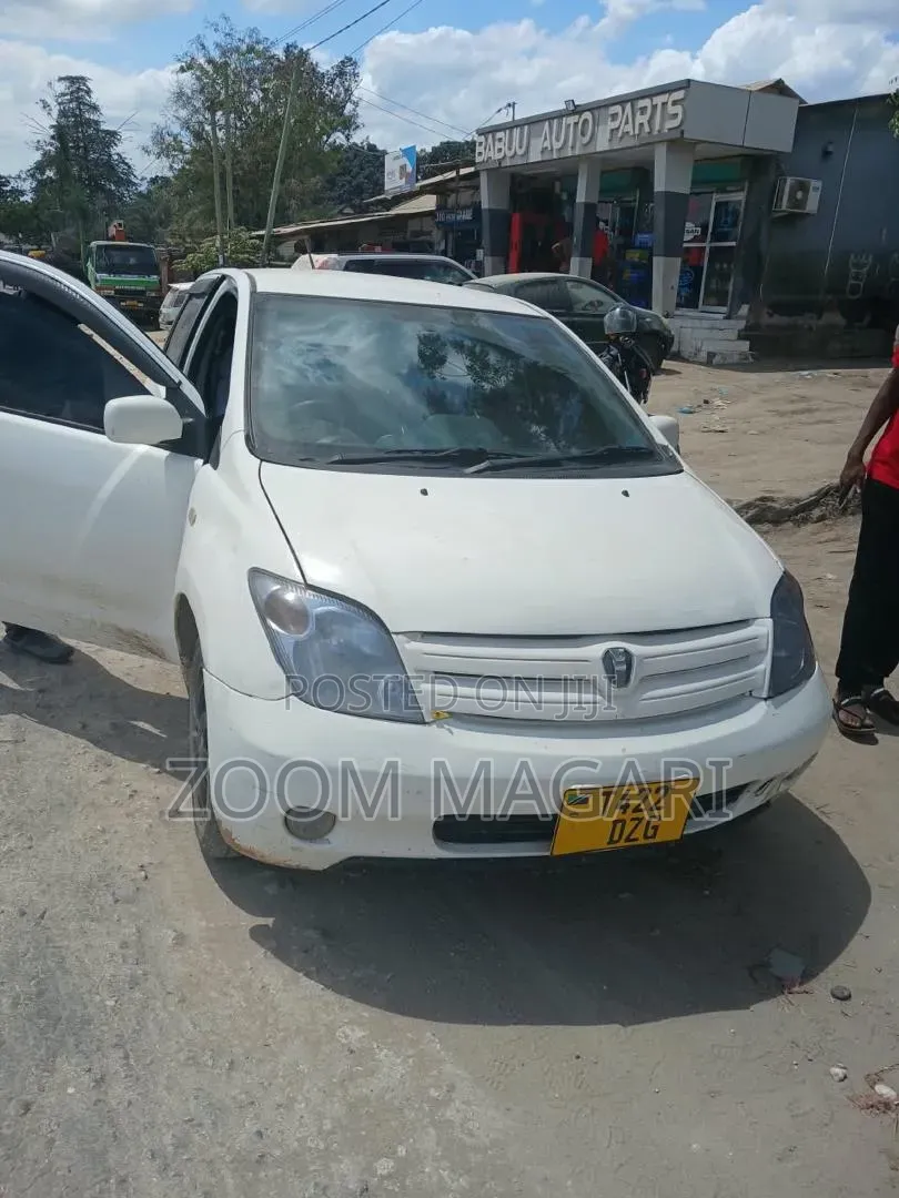 Toyota IST 2005 Pearl