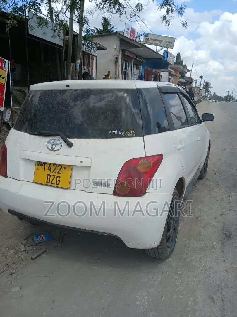 Toyota IST 2005 Pearl