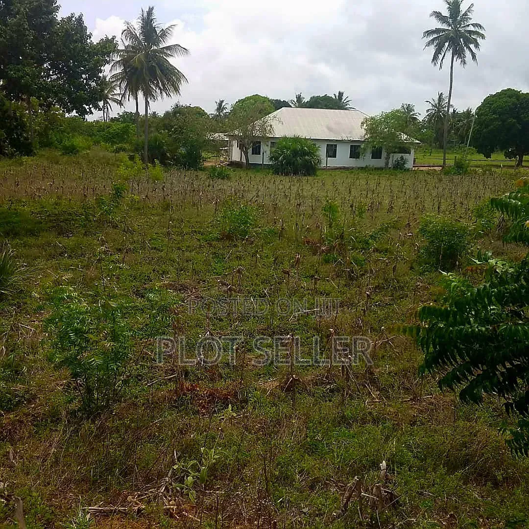SQM 1554 Vipo Mita 800 Kutoka Baharini Mbutu Kichangani