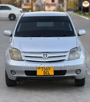 Toyota IST 2003 Silver