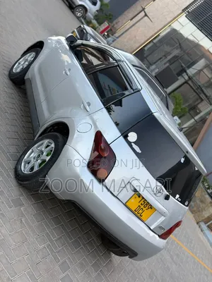 Toyota IST 2003 Silver
