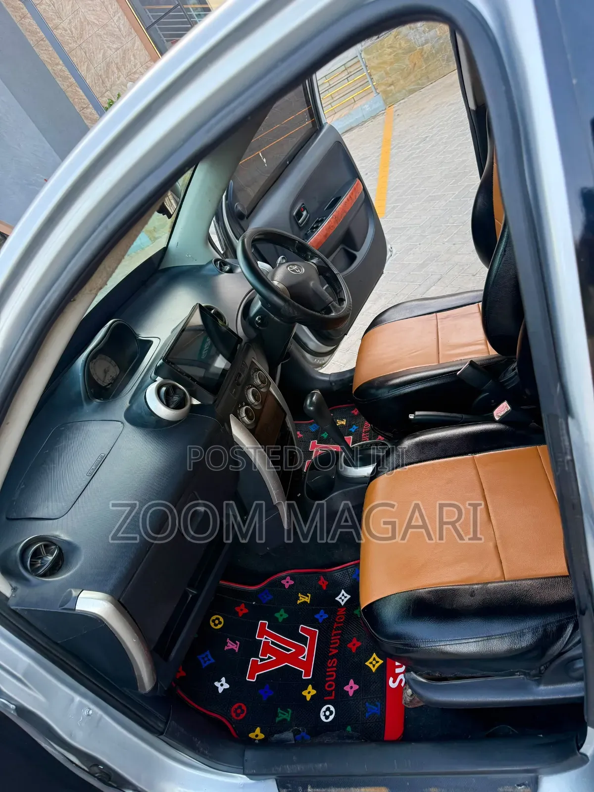 Toyota IST 2003 Silver