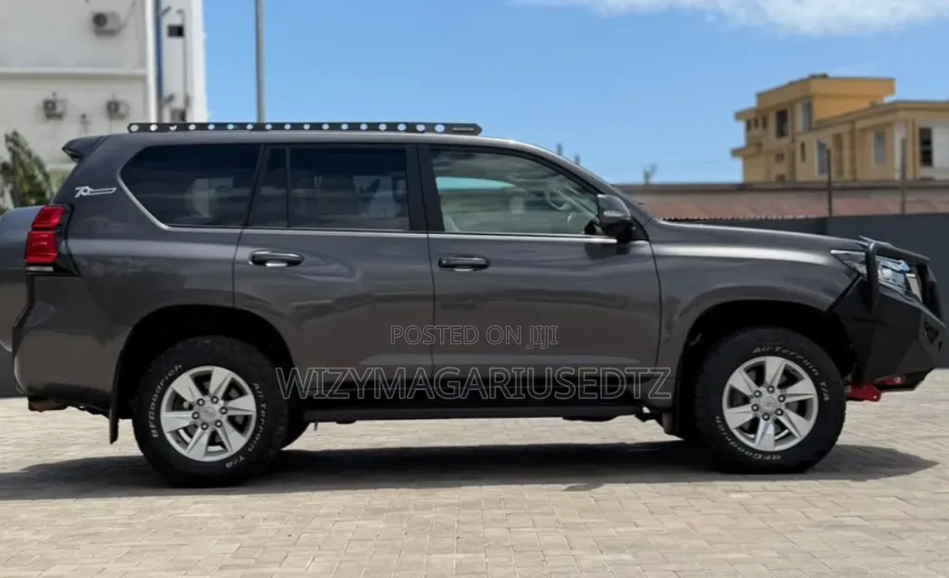 Toyota Land Cruiser Prado 2023 Brown