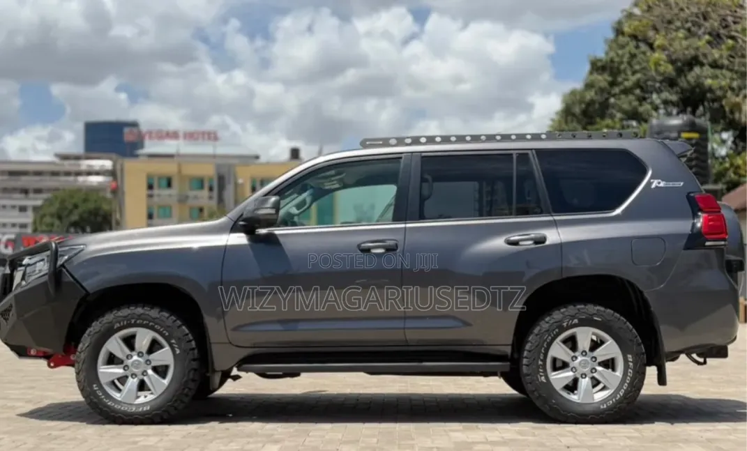 Toyota Land Cruiser Prado 2023 Brown
