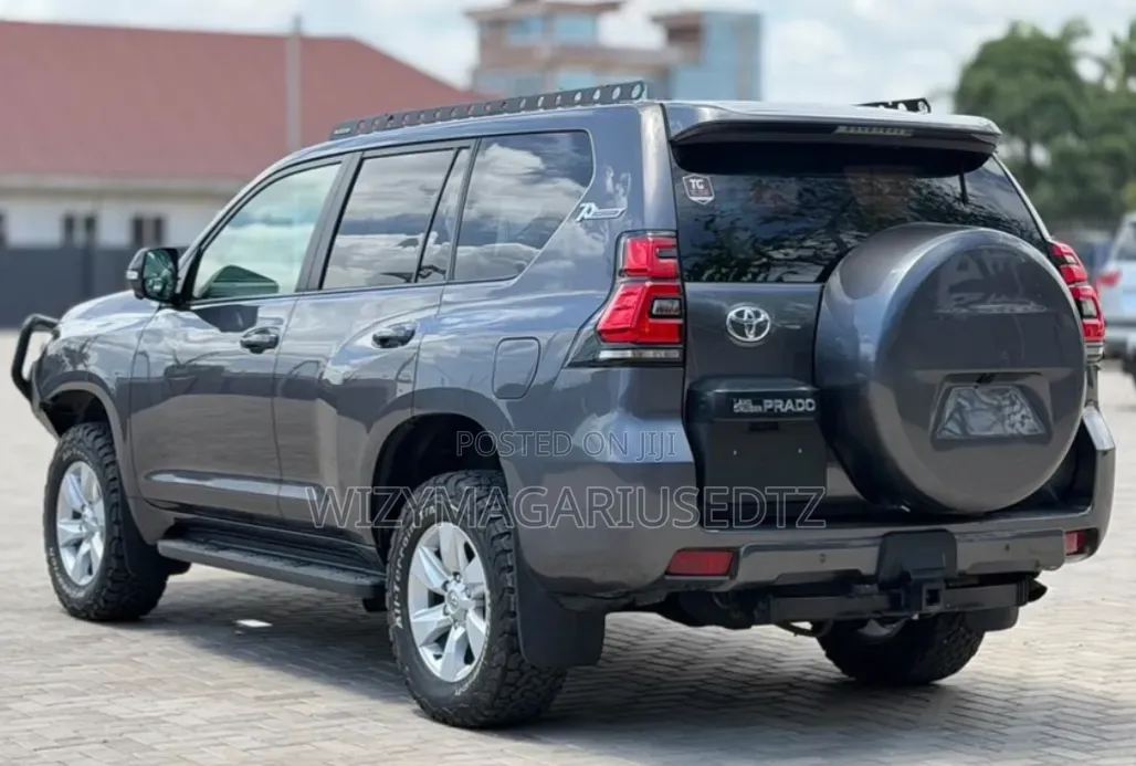 Toyota Land Cruiser Prado 2023 Brown