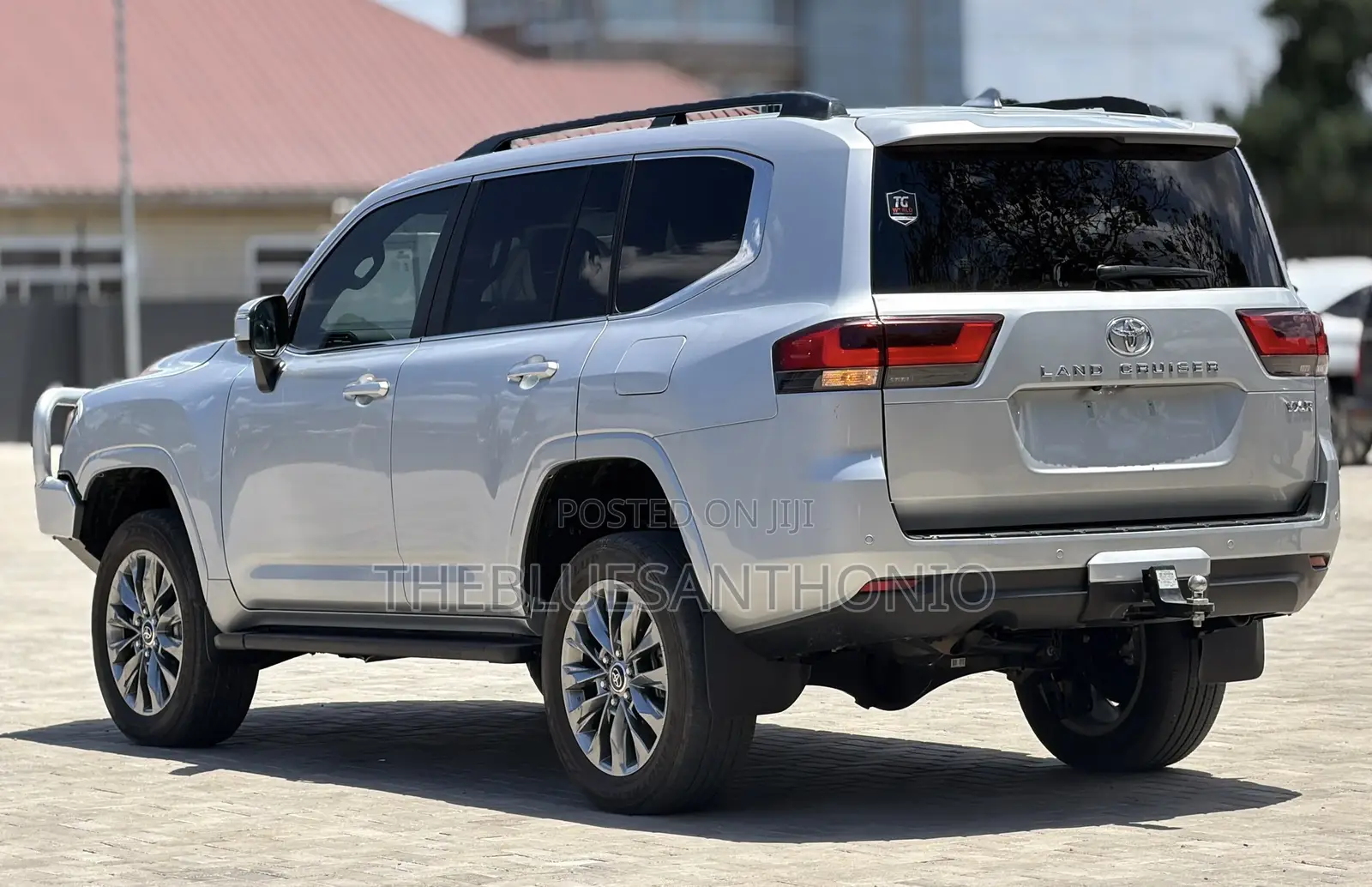 Toyota Land Cruiser LC300 2024 Beige
