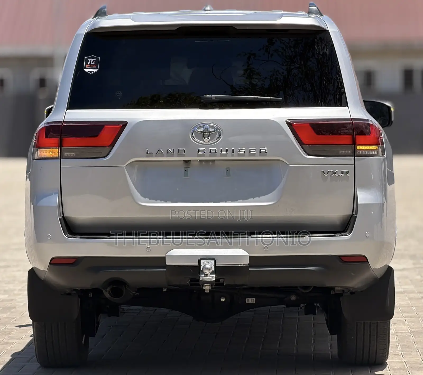 Toyota Land Cruiser LC300 2024 Beige