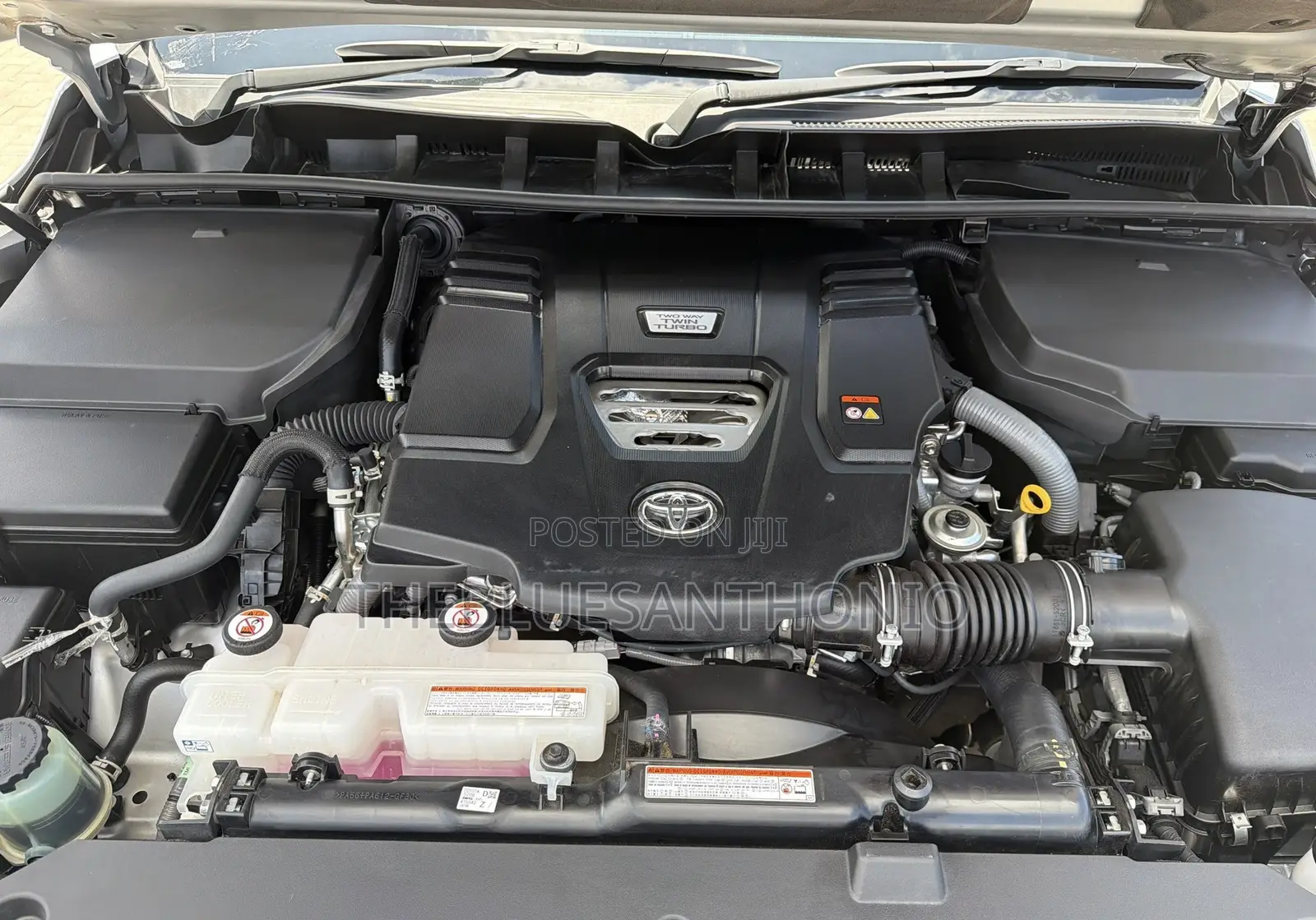 Toyota Land Cruiser LC300 2024 Beige