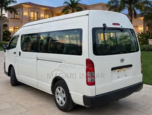 Toyota HiAce 2010 White