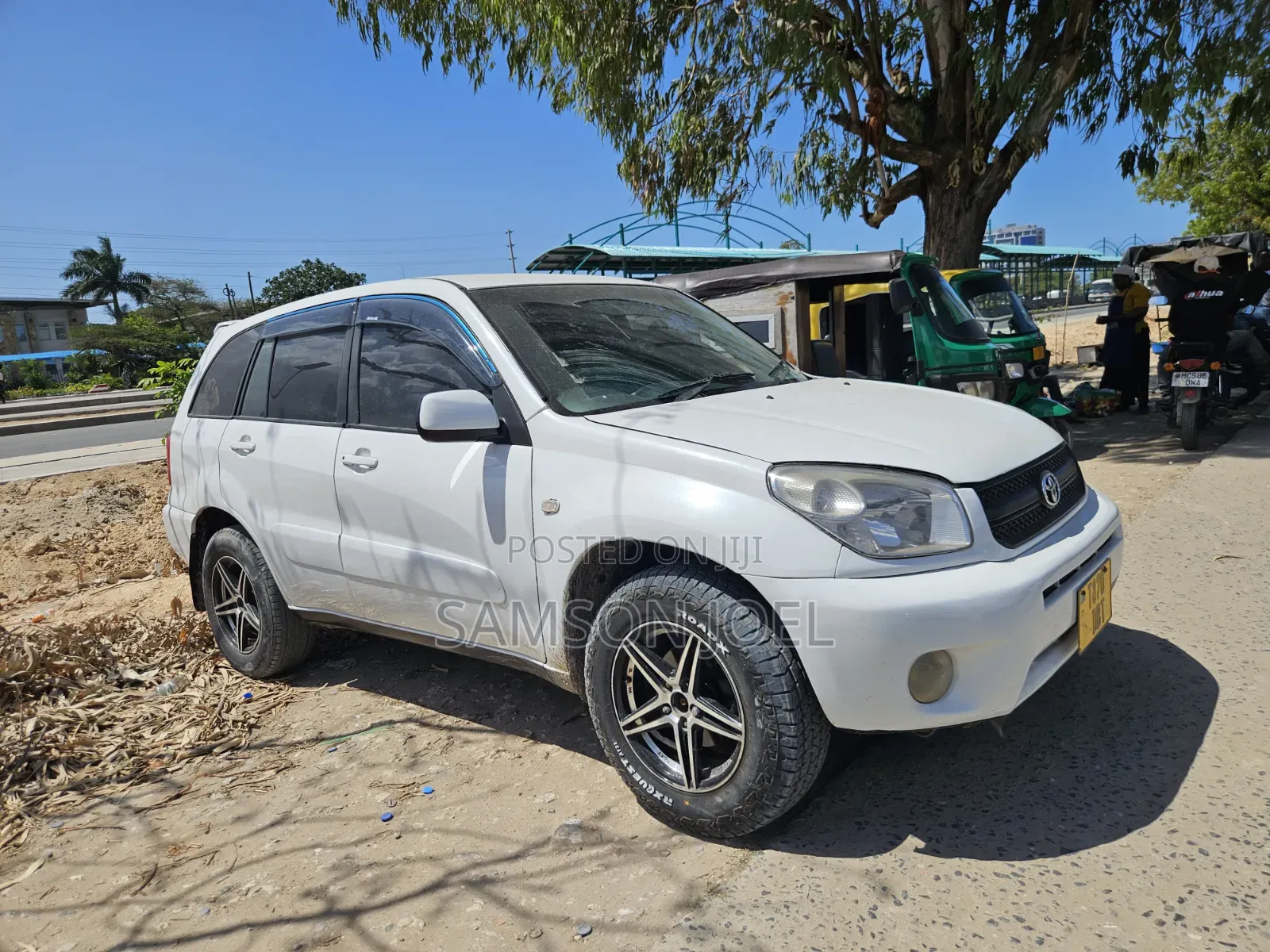 Toyota RAV4 2005 White
