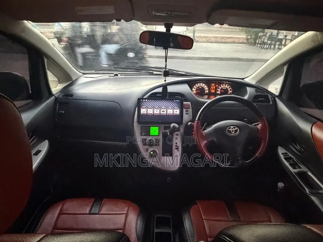 Toyota Ractis 2008 Black