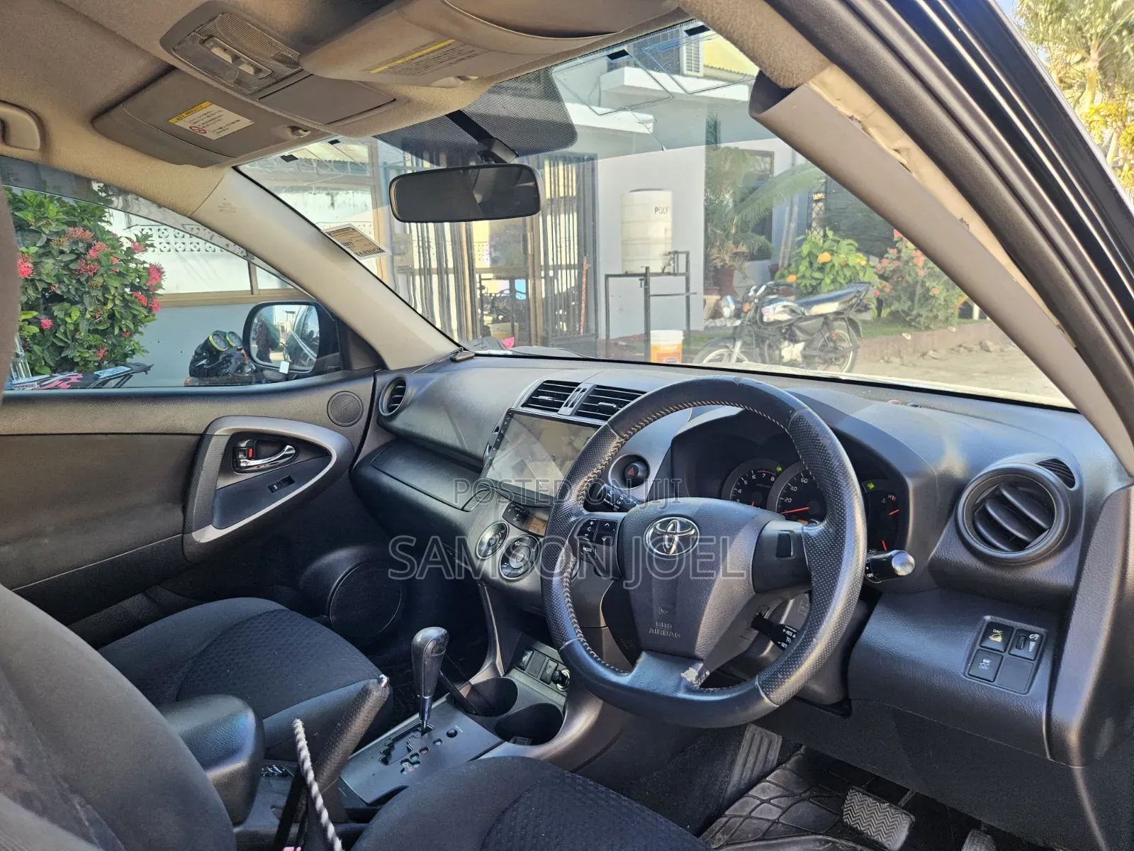 Toyota Vanguard 2011 Black