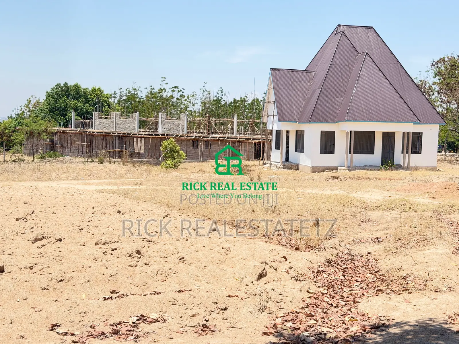 Viwanja Viwili (2) Vinauzwa Buswelu - Ilalila ( Pemben Ya Nebrix Shule