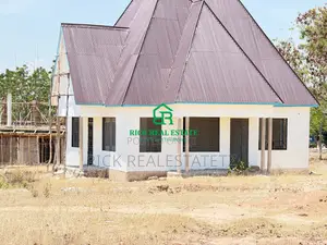 Viwanja Viwili (2) Vinauzwa Buswelu - Ilalila ( Pemben Ya Nebrix Shule