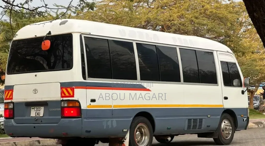 Toyota Coaster 2004 White