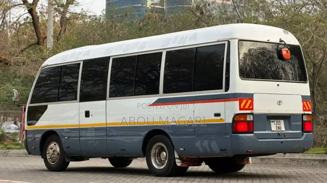 Toyota Coaster 2004 White