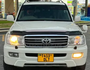 Toyota Land Cruiser HDJ 100 2002 White