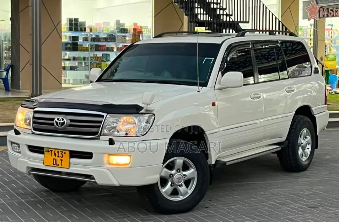 Toyota Land Cruiser HDJ 100 2002 White