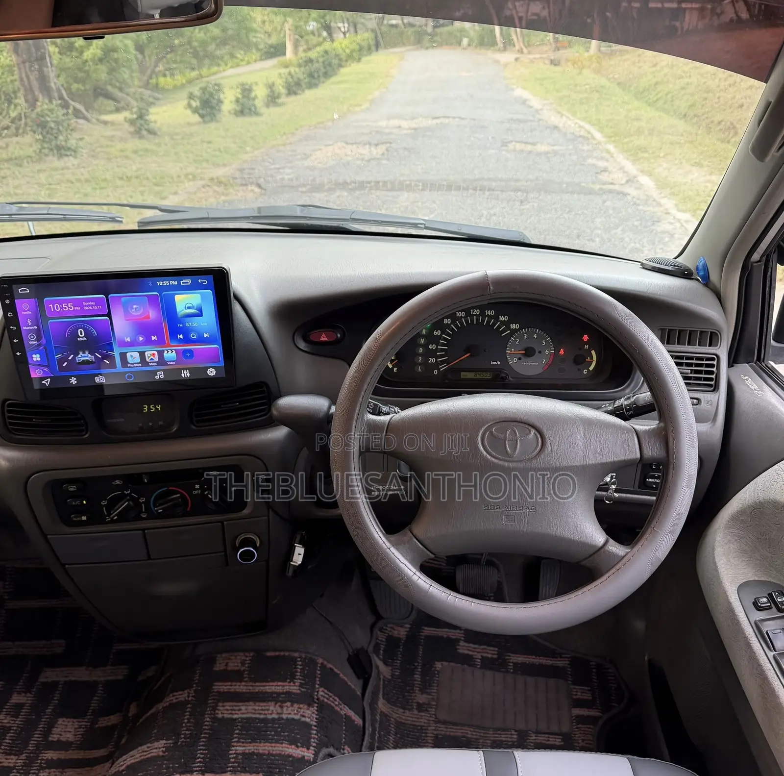 Toyota Noah 2.0 AWD (8 Seater) 2002 Silver