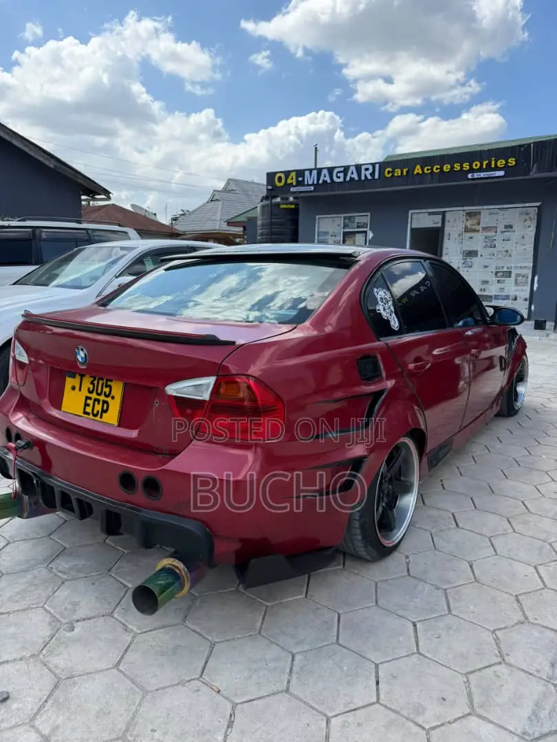 BMW 3 Series 2009 Red