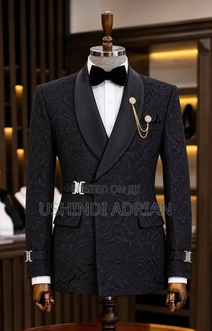 ricardo—veltrazio Men’s Suitsturkeybei: Tsh. 200,000/=