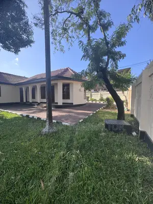 3bdrm House in Kijitonyama for sale