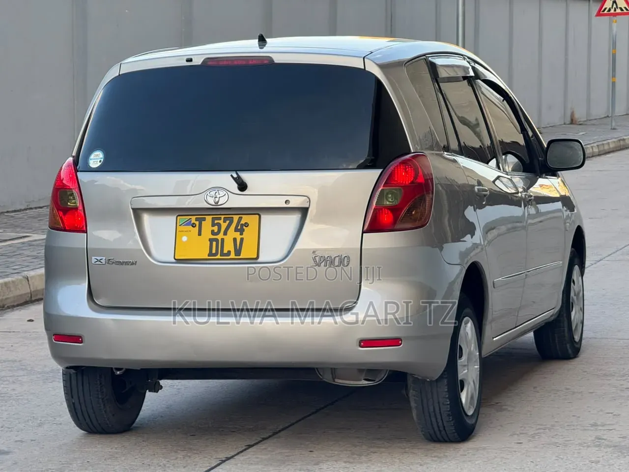 Toyota Corolla Spacio 2005 Silver
