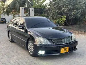 Toyota Crown 2004 Black