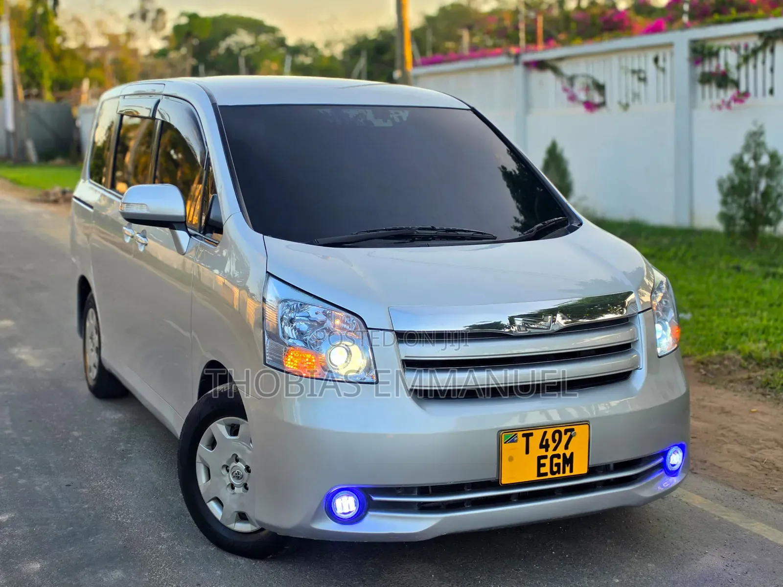 Toyota Noah 2008 Silver