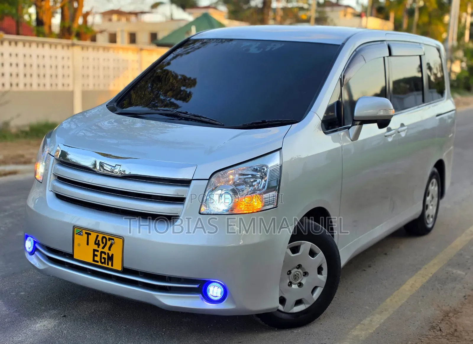Toyota Noah 2008 Silver