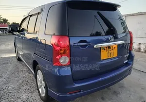 Toyota Raum 2005 Blue