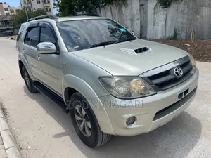 Toyota Fortuner 2006 Silver
